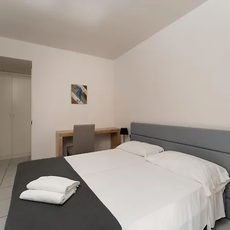 Delfino Hotell 3*