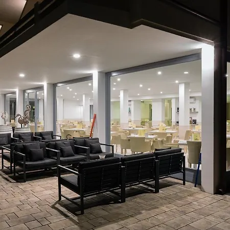 Delfino 3* פרוצ'ו