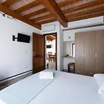 Delfino Hotel 3*
