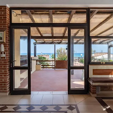 Delfino Otel 3*