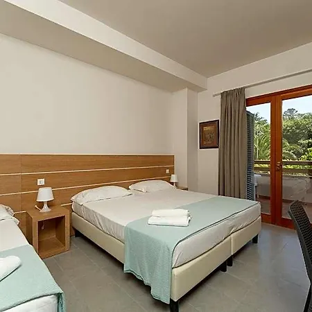 Delfino Hotel 3*