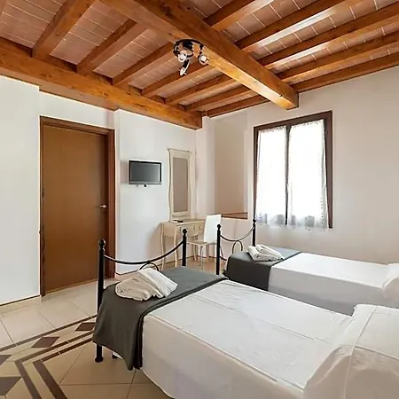 Delfino Hotel 3*