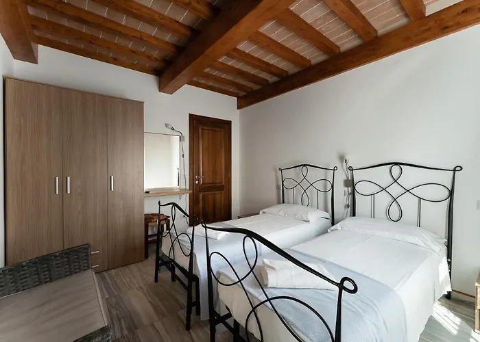 德尔菲诺酒店 3*