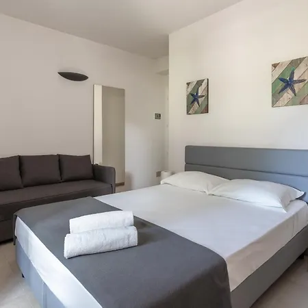 Delfino Procchio (Isola d'Elba)