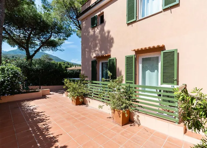 Delfino Szálloda Procchio